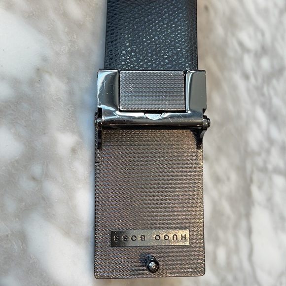 Burberry men’s belt and Hugo boss belt - Picture 5 of 7